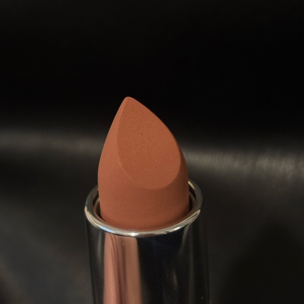 MACximal Silky Matte Lipstick- Yash - Picture 5 of 6